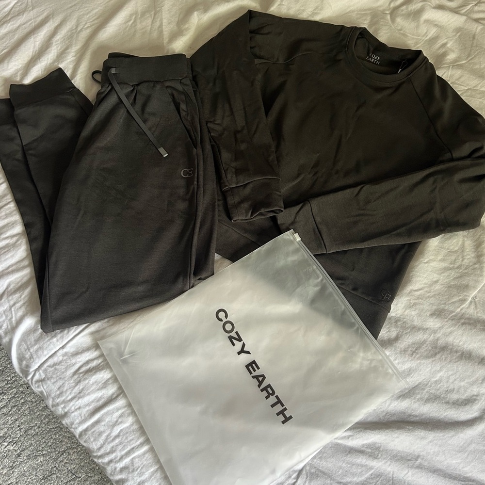 Cozy Earth Charcoal Grey loungewear set - Picture 2 of 8